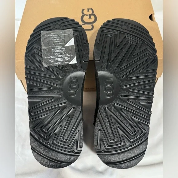 Kids UGG boots - Picture 7 of 9